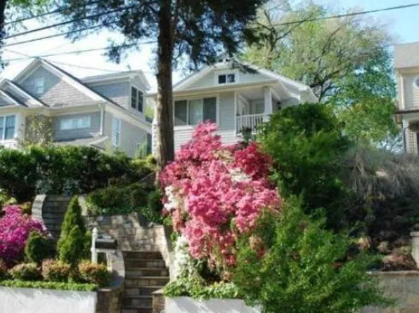 5121 Cathedral Ave NW, Washington, DC 20016