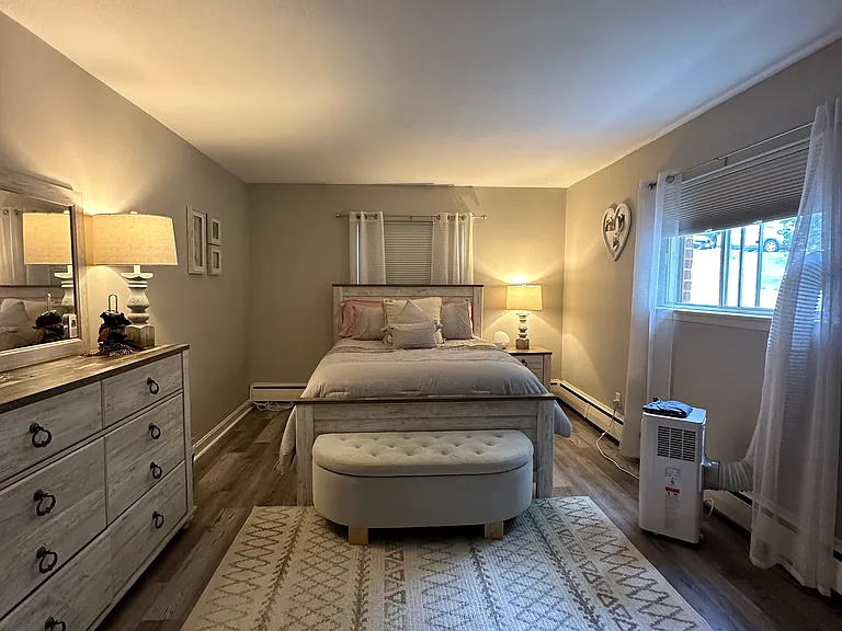 10 Crescent Dr #3 — Photo 6