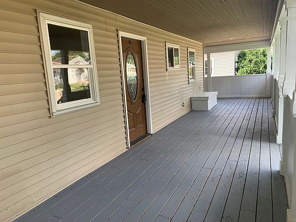 2nd image of 949 Harriet Ave