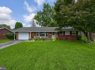 6411 Jeanette Dr, East Petersburg, PA 17520