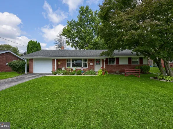 6411 Jeanette Dr, East Petersburg, PA 17520