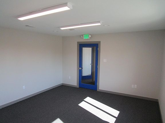 4th image of 2533 Cedar Crest Blvd #200