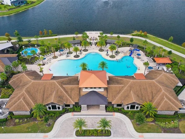 2218 Centerra Loop #2218, Kissimmee, FL 34741