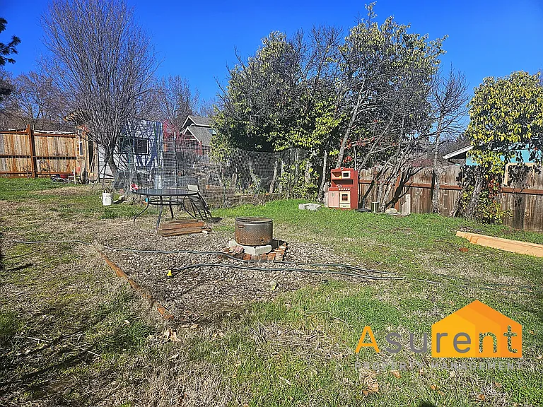 459 Willow St — Photo 19