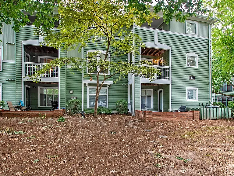 1121 Parkridge Ln #203 — Photo 12