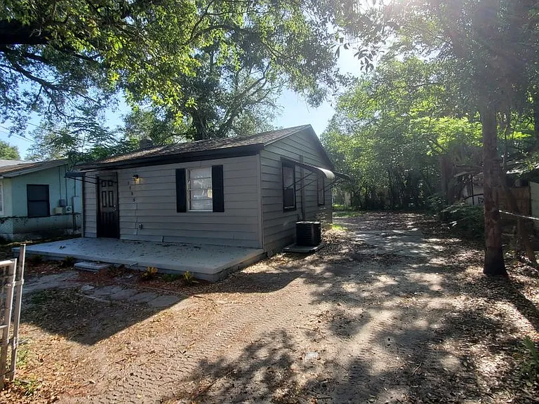 3805 N Whittier St — Photo 2