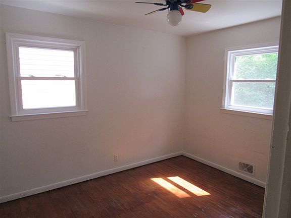 5th image of 4226 Brownell Blvd