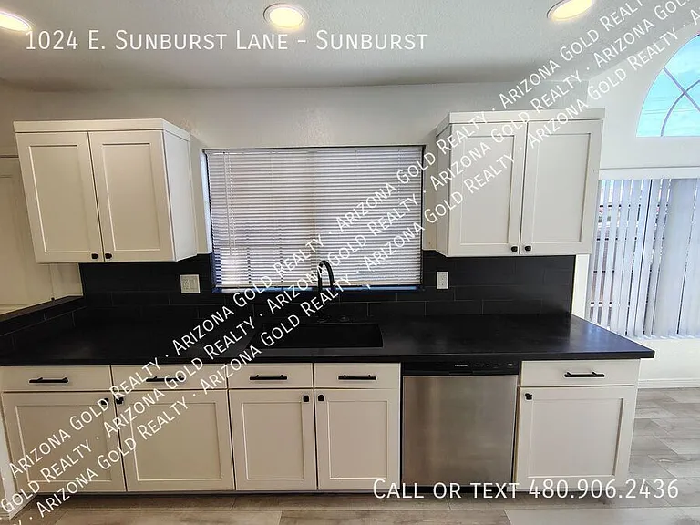 1024 E Sunburst Ln #SUNBURST — Photo 9