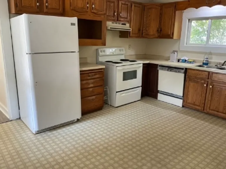 27 Damon Ct #1 — Photo 1