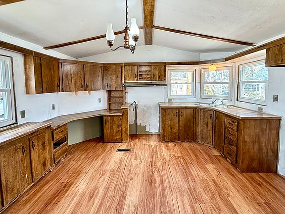 5th image of 1760 Westover Rd #50