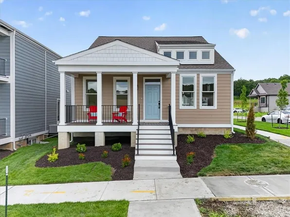 23722 E 11th St S, Independence, MO 64056