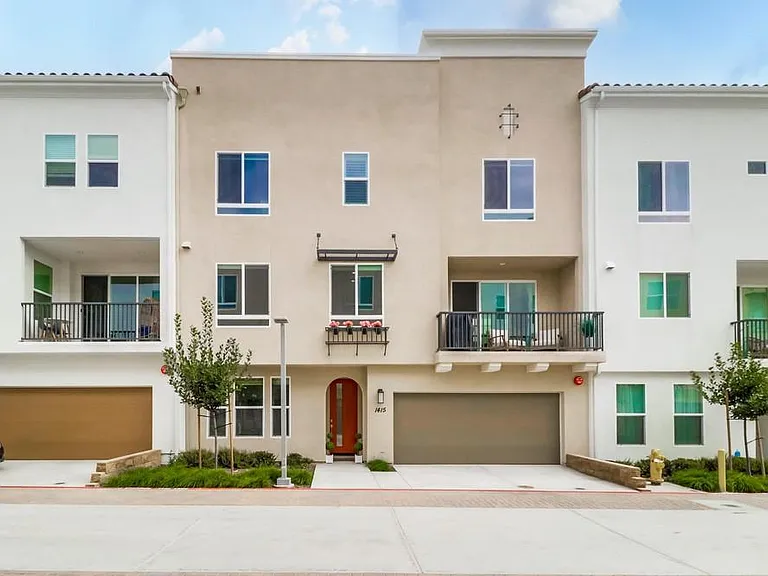1415 El Nido Dr — Photo 1