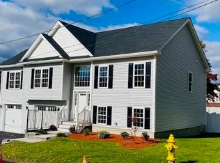 2 Touraine St, Worcester, MA 01604