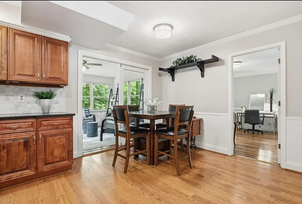 3 bed, 2.5 bath, 3375 sqft, $3,500 — Photo 4