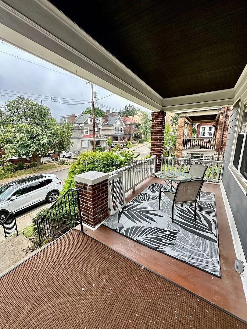 4 bed, 1.0 bath, $2,500 — Photo 4