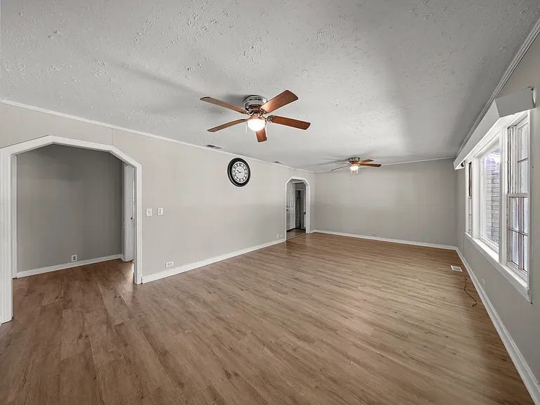 7149 Hotchkiss Valley Rd E — Photo 3