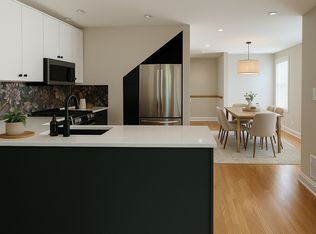 534 N Taylor Ave, Oak Park, IL 60302