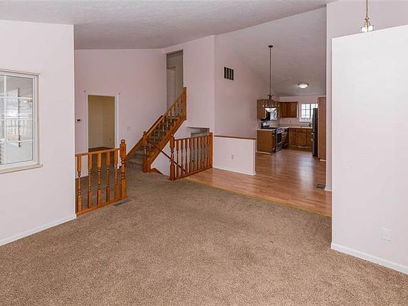 4th image of 755 Conner Dr