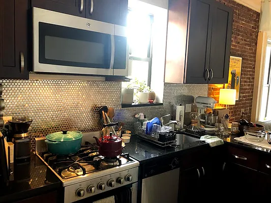 Rented by Avenue Sotheby's International Realty | media 7