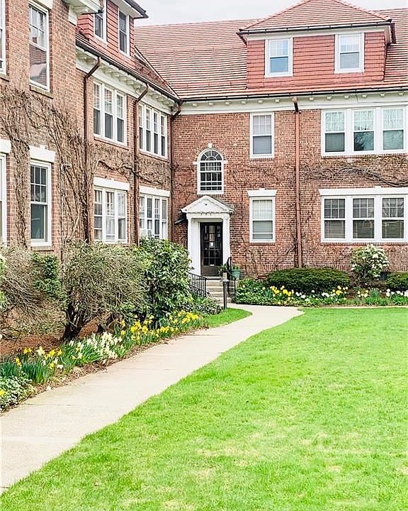 1st image of 596 Prospect St APT C4