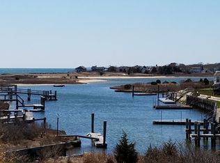 21 Davis Neck Rd, East Falmouth, MA 02536