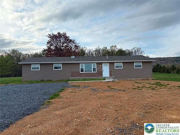 2nd image of 3957 Mountain Rd