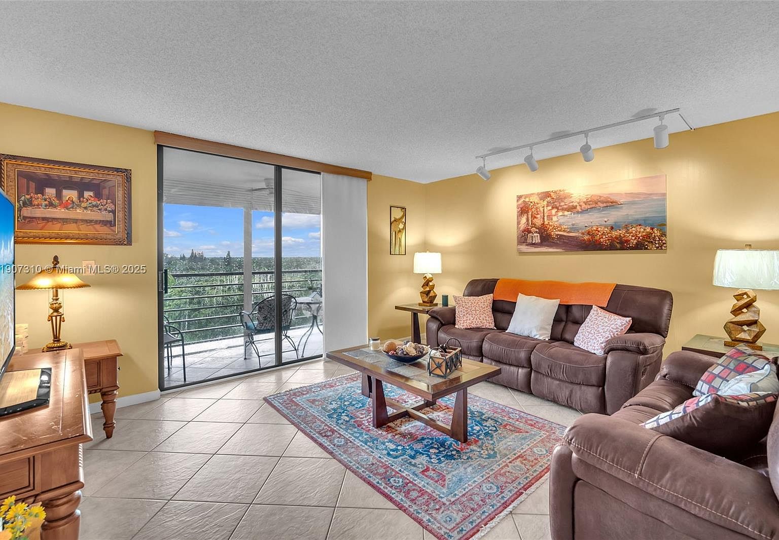 900 Saint Charles Pl #PENTHOUSE 9