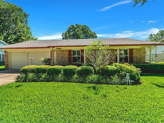 3rd image of 2512 Shady Meadow Dr