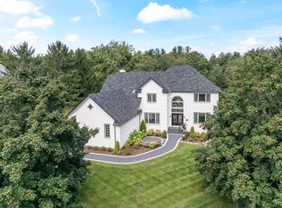 1548 Bobolink Cir, Woodstock, IL 60098