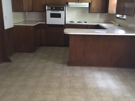 2nd image of 608 Montreal Dr