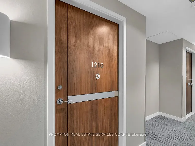85 McMahon Dr #1210 — Photo 8