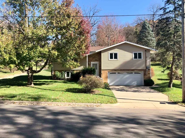 3005 Shiras Ave, Dubuque, IA 52001