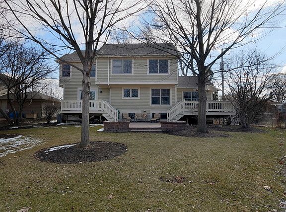 3rd image of 466 N Brockway St