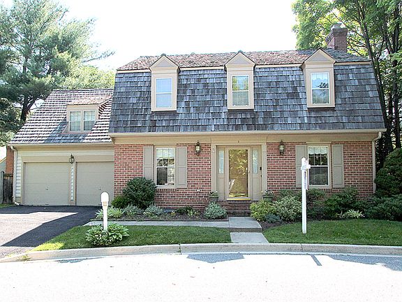 3rd image of 5 Tisberry Hill Ct