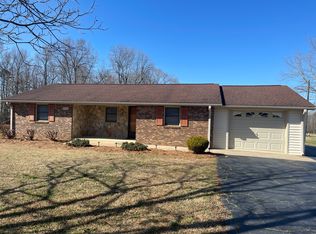 1350 Hanging Rock Rd, Boiling Springs, SC 29316