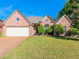 1235 Stable Run Dr, Cordova, TN 38018