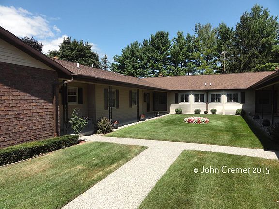 3rd image of 7508 Pinegrove Dr #33