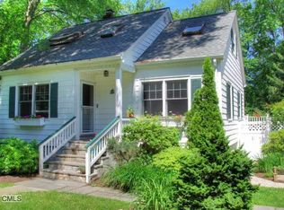 16 Elberta Ave, Trumbull, CT 06611