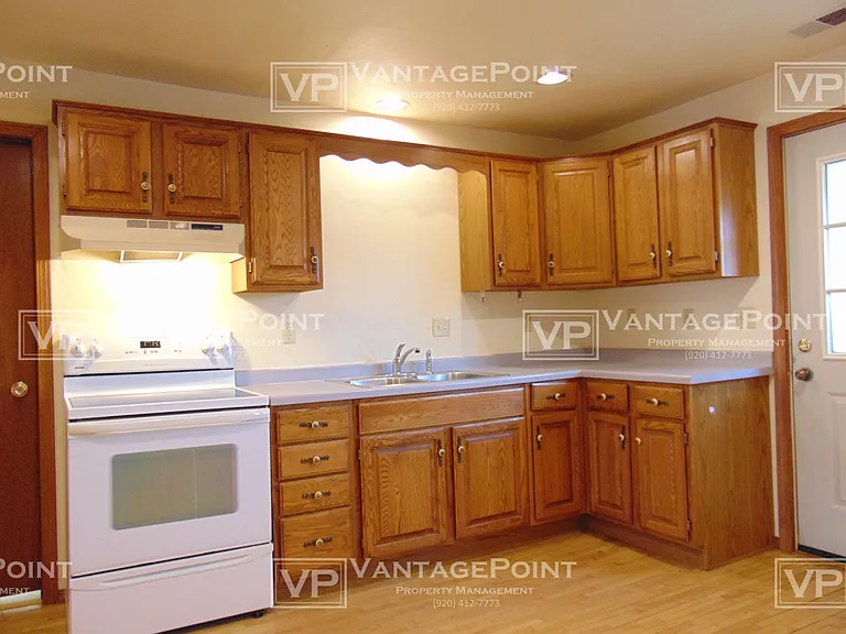 114 N Ontario St — Photo 2