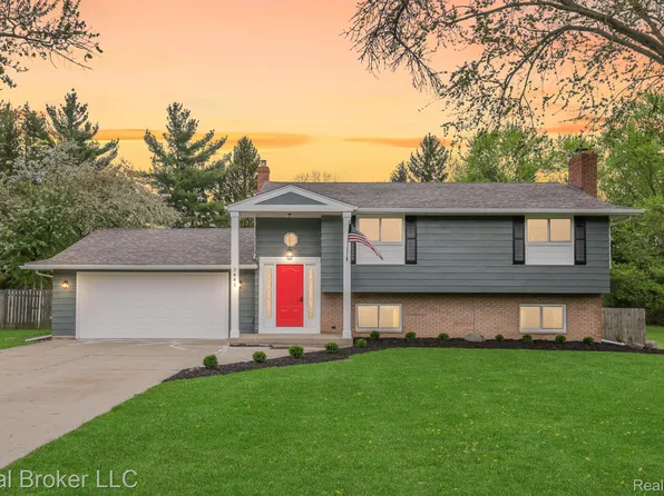 3441 S Elms Rd, Swartz Creek, MI 48473