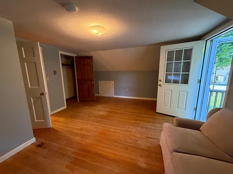 51 Pilgrim Dr #B — Photo 17