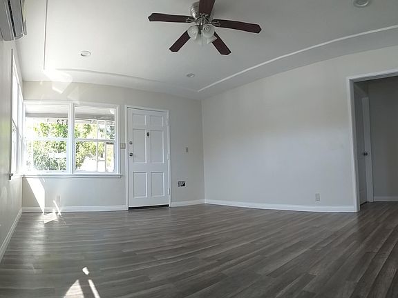 4th image of 4172 York Blvd