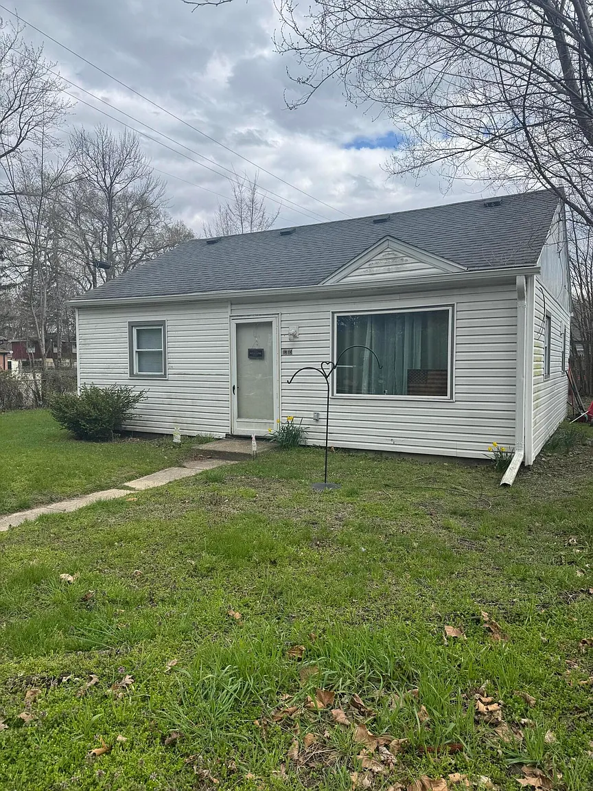 1315 Springland Ave photo 1