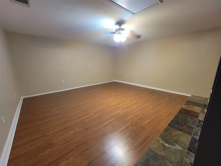 3307 Saint Genevieve Dr — Photo 16