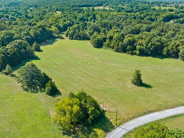 708 E Bowen Blvd #3-4, Fayetteville, AR 72703