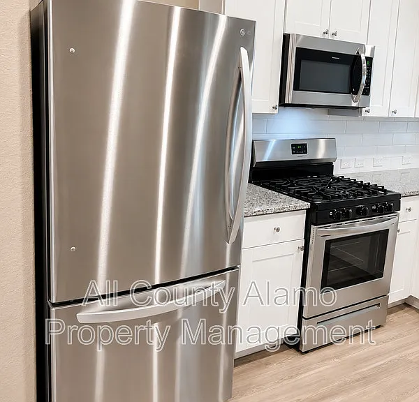 4327 Southton Loch — Photo 8