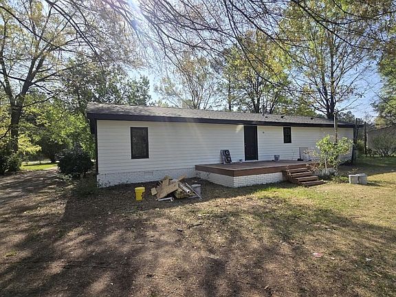 4th image of 2619 W Black Creek Rd