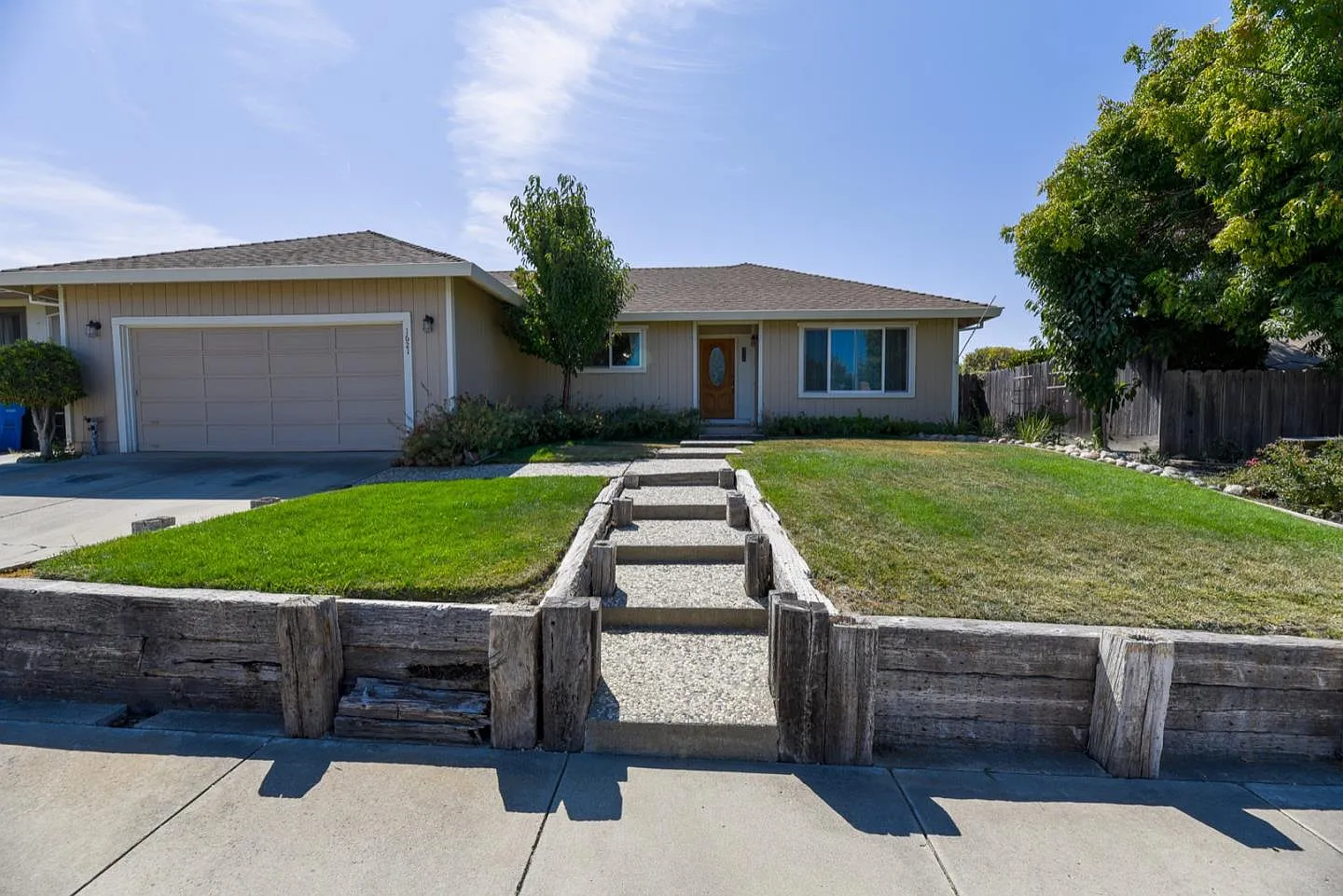 1621 Sonoma Ct photo 1