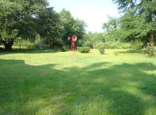 215 Wildflower Cir, Lumberton, MS 39455