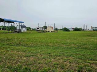 57 Sea Turtle Ln, Palacios, TX 77465